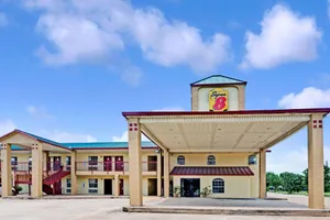 Image of Super 8 by Wyndham Dallas South