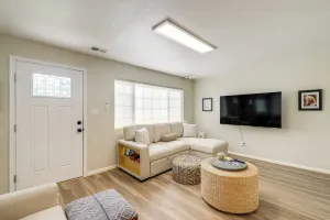 Image of 2 Mi to Potomac Mills: Modern Home in Woodbridge