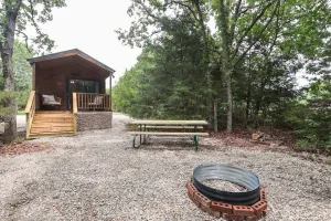 Image of Cabin 10~ Cozy Toronto Lake Cabin ~ Walk To The Water 1 Bedroom Cabin by RedAwning