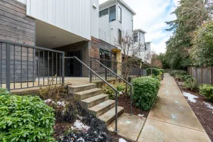 Image of Sophari's Apartments in Bellevue