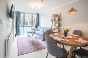 Image of Sunny and Bright 1 Bed Apartment in London