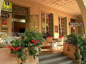 Image of Logis Hôtel Restaurant Grand Hôtel de Lyon