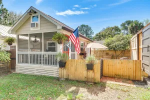 Image of Pensacola Studio Bungalow Less Than 1 Mi to Bayview Park!