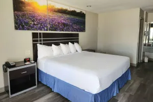 Image of Days Inn by Wyndham Baytown TX
