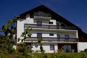 Image of Garni Hotel & Ferienwohnungen Seeschlößchen