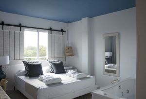 Image of YOU & CO. Saler Beach Boutique