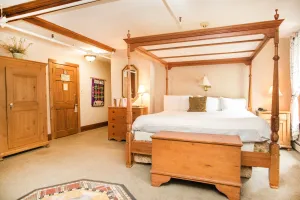 Image of Brae Loch Inn