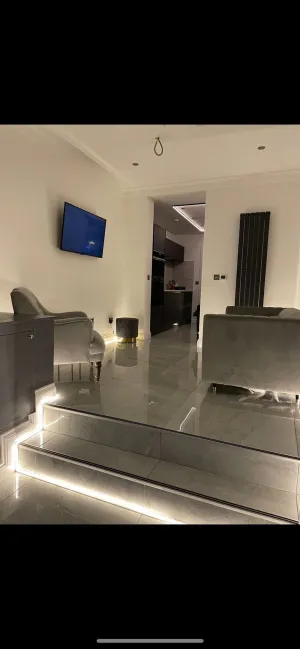 Image of Edinburgh Retreat 2 Bedrooms & steam room