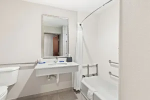 Image of Holiday Inn Express & Suites Perry by IHG