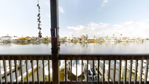 Image of Waters View-15425