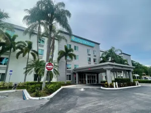 Image of La Quinta Inn & Suites by Wyndham Sawgrass