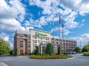 Image of Holiday Inn Greensboro Coliseum by IHG