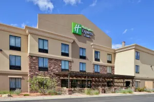 Image of Holiday Inn Express & Suites Page - Lake Powell Area by IHG