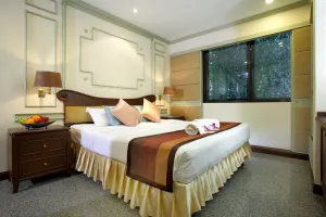 Image of Majestic Suites Hotel