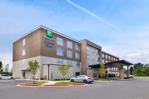 Image of Holiday Inn Express & Suites - Siloam Springs by IHG