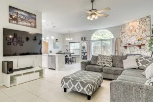 Image of Shop & Dine at St Johns Town Center: Jax Home!