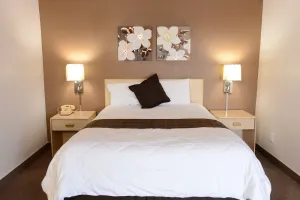 Image of Burlington Inn