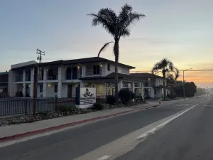 Image of Dune Surfer Inn