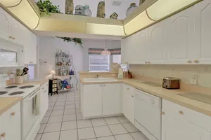 Image of 2318 SE 6th Ave