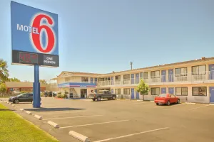 Image of Motel 6-Fresno, CA - Blackstone North