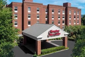 Image of Hampton Inn & Suites Charlottesville-At The University