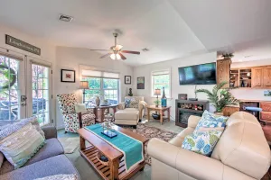 Image of 9 Mi to Midtown Harrisburg Cottage with Deck