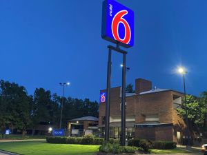 Image of Motel 6 Oklahoma City OK Fairgrounds West