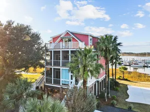 Image of Regatta Inn - Adults Only