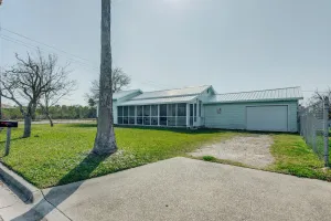 Image of 2 Mi to Redfish Bay: Aransas Pass Home w/ Fire Pit