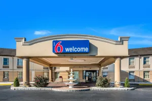 Image of Motel 6-Levittown, PA - Bensalem