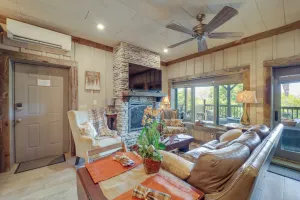 Image of Well-Appointed Cabin about 1 Mi to Beech Mountain!