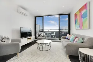 Image of The Caulfield