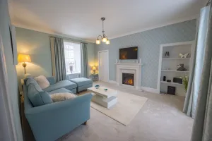 Image of Short Walk to the Beach - 2 Guests - Free Parking