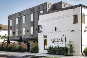 Image of Marsh Hotel