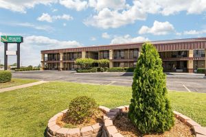 Image of Quality Inn Paris Texas