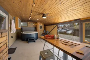 Image of Cozy Mountain Retreat in Downtown With Hot Tub and Bikes