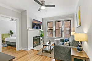 Image of Convenient & Newly Decorated 1BR Apartment - Roscoe 1D