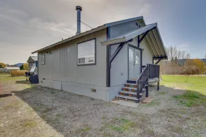 Image of Cozy Cle Elum Cabin with 3 Acres and Stocked Pond