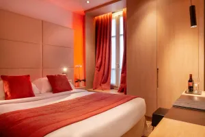 Image of Golden Tulip Opera de Noailles
