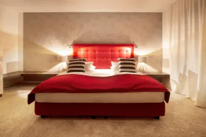 Image of Boardinghouse by M&K