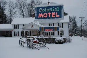Image of Colonial Motel
