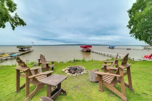 Image of Waterfront Cottage w/ Dock on Burt Lake!