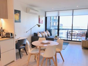 Image of Waterfront 2BR Docklands apt w Balcony&FreeParking#8316