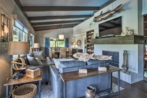 Image of Chic Family-friendly Home With Outdoor Oasis!