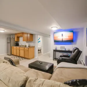 Image of Midway Airport 2 Bedroom With Full Kitchen