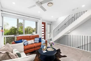 Image of StayAU Spacious Townhouse Asquith near Golf