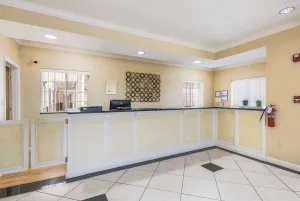 Image of Econo Lodge Inn & Suites Bryant