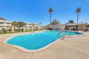 Image of 5 Mi to Dtwn Tempe: Townhome w/ Pool Access