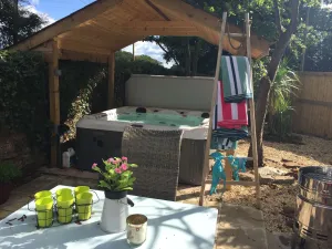Image of Stunning 1-bed Cottage With Hot Tub in Ross-on-wye