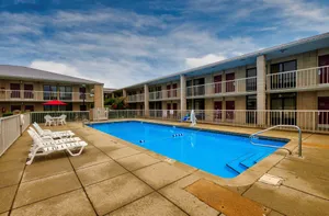 Image of Red Roof Inn Gadsden